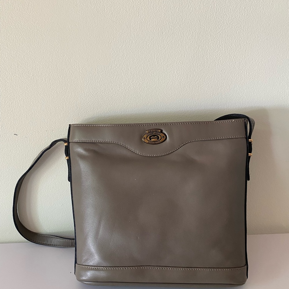 NWT Vintage Etienne Aigner Gray Leather Shoulder Bag with Structured Design